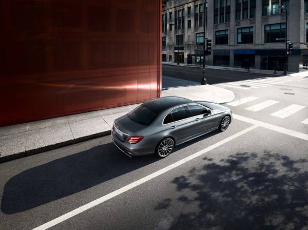 Photograph David Maurer Maurer_mercedes_e_class_03 on One Eyeland